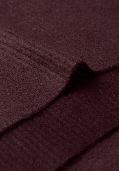 Langer Feinstrickschal in Unifarbe rustic rouge mel.