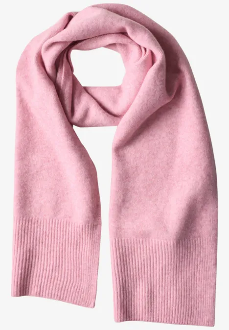 Langer Feinstrickschal in Unifarbe vintage blush mel. Langer Feinstrickschal in Unifarbe vintage blush mel.