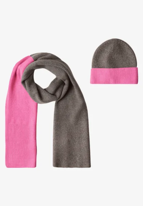 Feinstrick Beanie im Colorblock-Look warm blush Feinstrick Beanie im Colorblock-Look warm blush