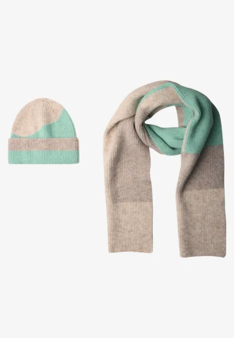 Schal mit Colorblock-Muster fresh sage mel. Schal mit Colorblock-Muster fresh sage mel.