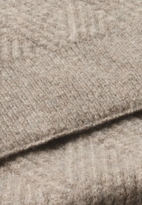 Langer Schal mit Strickmuster Muddy Mocha Melange