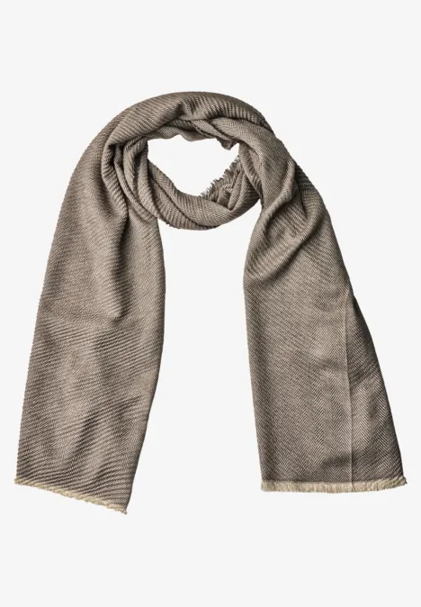 Geplooide sjaal met visgraatpatroon bark brown