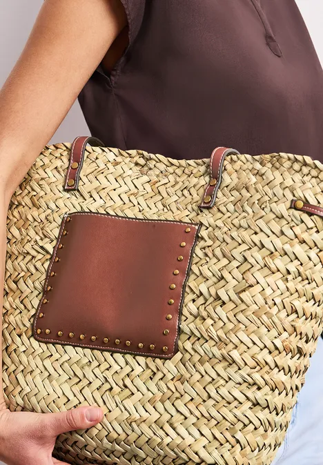 Tasche in geflochtener Korb-Optik soft sand