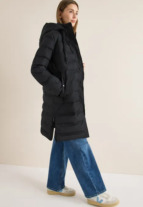 Mantel mit verklebten Nähten Black