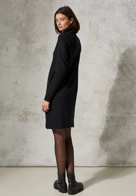 Strickkleid mit Glitzer Black