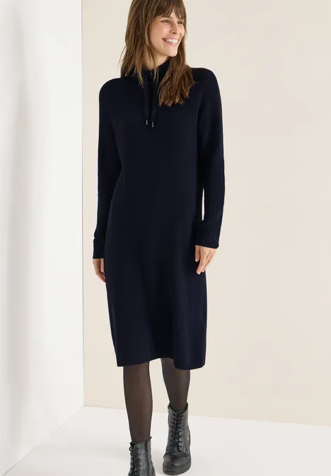 Cosy geribde jurk urban dark blue Cosy geribde jurk urban dark blue