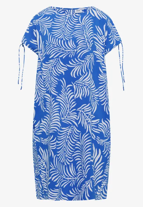 Knielanges Kleid mit Capsleeves surf blue Blaues Midi-Kleid mit weißem Blattmuster und gerafften kurzen Ärmeln.