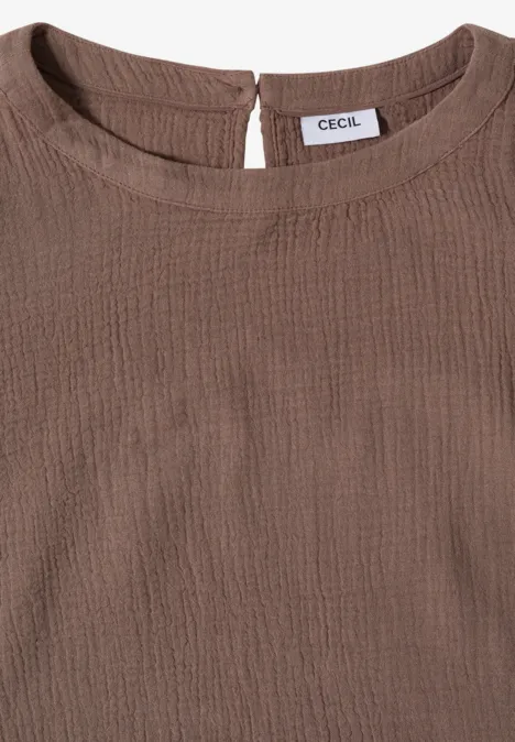 Braunes Textshirt mit Rundhalsausschnitt und CECIL-Logo innen.