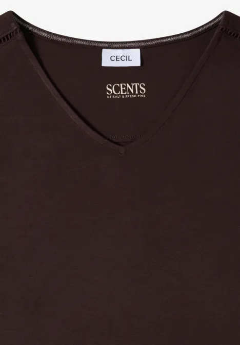 Knielanges Jerseykleid mit V-Neck brown cacao Ein schlichtes, dunkelbraunes V-Ausschnitt-Shirt mit Herstelleretikett 'CECIL'.