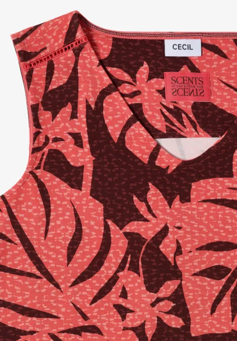 Knielanges Jerseykleid mit V-Neckund Print coral Ärmelloses Damen-Shirt in Korallrot mit dunklem, abstraktem Blattmuster und CECIL-Label am Ausschnitt.