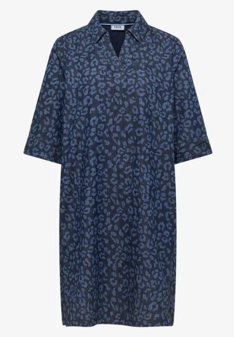 Kniehoge jurk met luipaardprint Dark blue wash Blauwe, loszittende jurk met luipaardprint, V-hals en halflange mouwen.