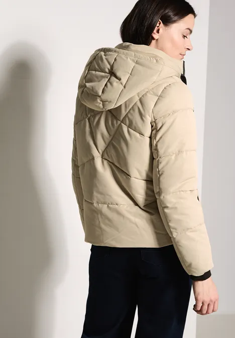 Gefütterte Steppjacke creamy almond beige