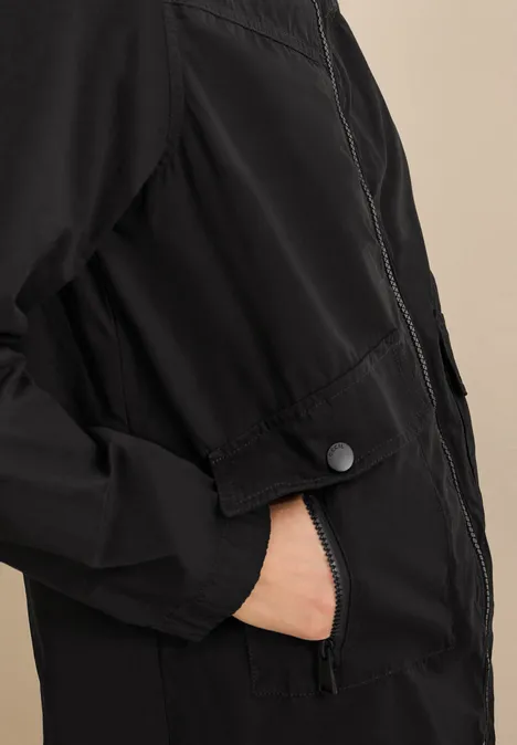Leichte Übergangsjacke Black
