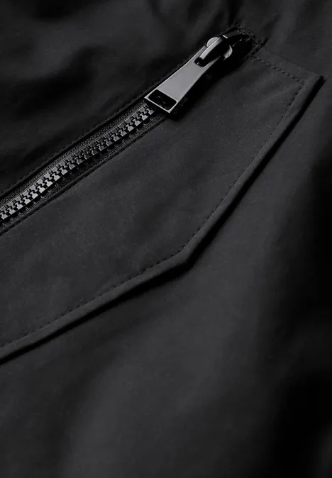 Kurze Jacke Black