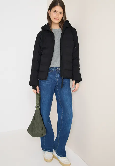 Jacke mit verklebten Nähten Black