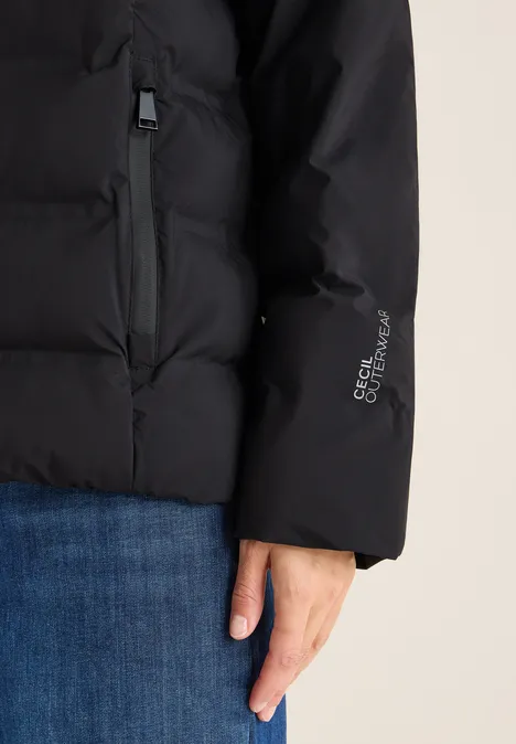 Jacke mit verklebten Nähten Black
