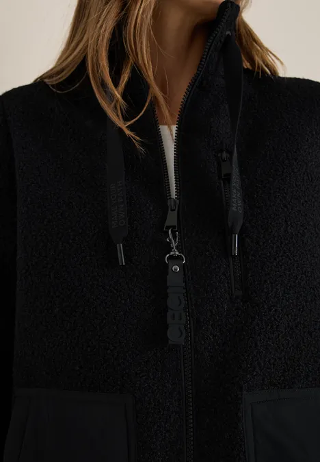 Kuschelige Jacke mit Details Black