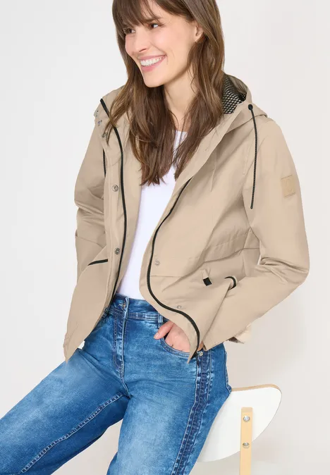 Windbreaker mit Hoodie crispy camel Windbreaker mit Hoodie crispy camel