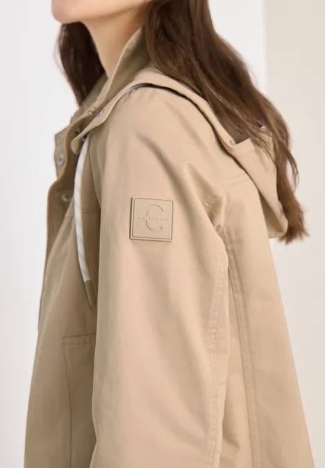 Jacke mit Kapuze und Tunnelzug crispy camel