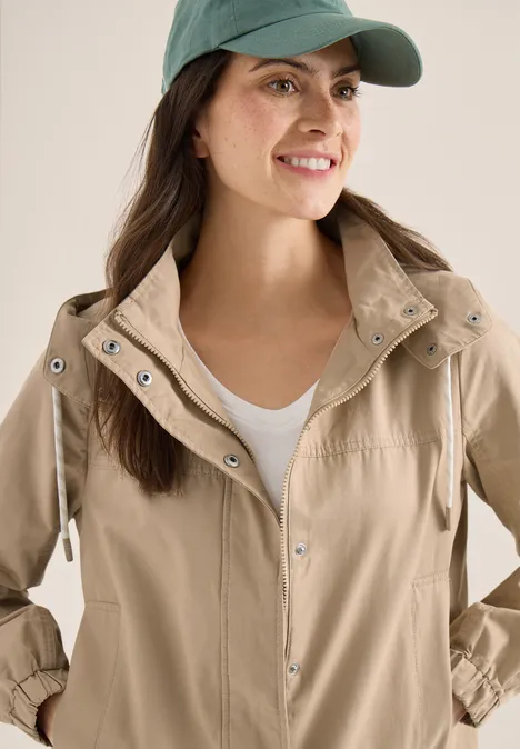 Jacke mit Kapuze und Tunnelzug crispy camel