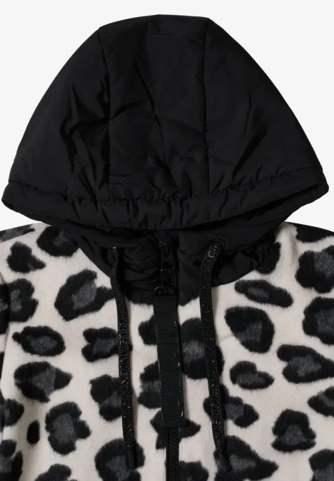 Schwarze Kapuzenjacke mit weißem Grund und schwarzem Leopardenmuster
