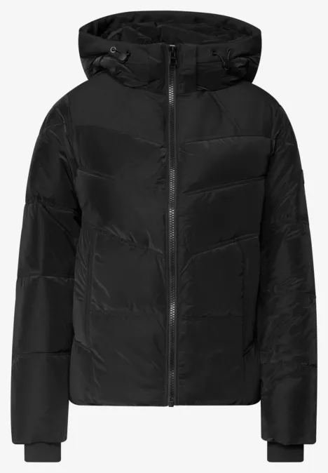 Schwarze, gesteppte Kapuzenjacke aus Daunen mit durchgehendem Reißverschluss.