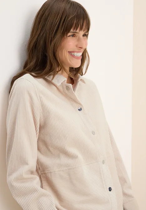 Corduroy overhemd met knopen oat milk beige