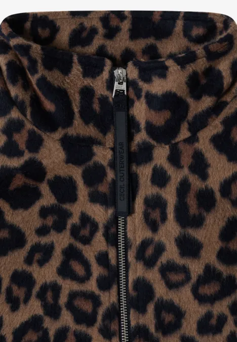 Brauner Plüschpullover mit schwarzem Leopardenmuster und mittigem Reißverschluss.