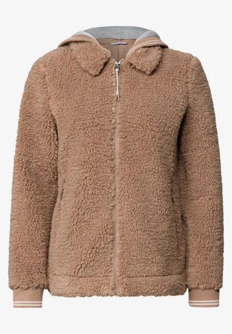 Teddy-overshirt met scuba-capuchon creamy mocha Hellbraune Teddyfleece-Jacke mit Reißverschluss und Kapuze.