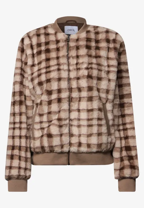 Bomberjacke aus kariertem Kunstfell in Beige- und Brauntönen mit Reißverschluss und Rippbündchen.