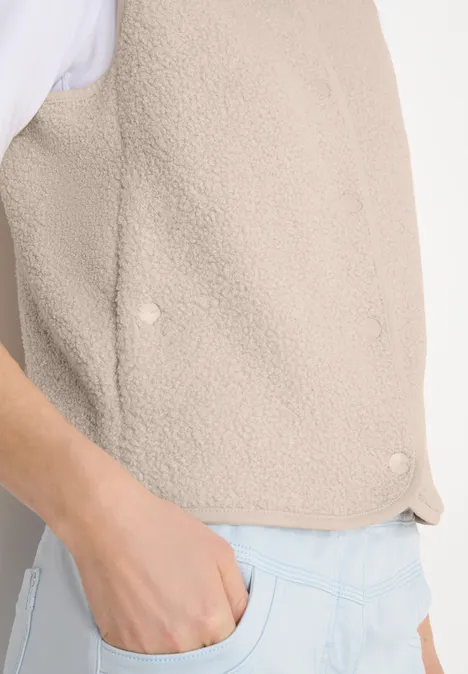 Weste aus Teddy-Material mit Rundhals teddy vanilla white Weste aus Teddy-Material mit Rundhals teddy vanilla white