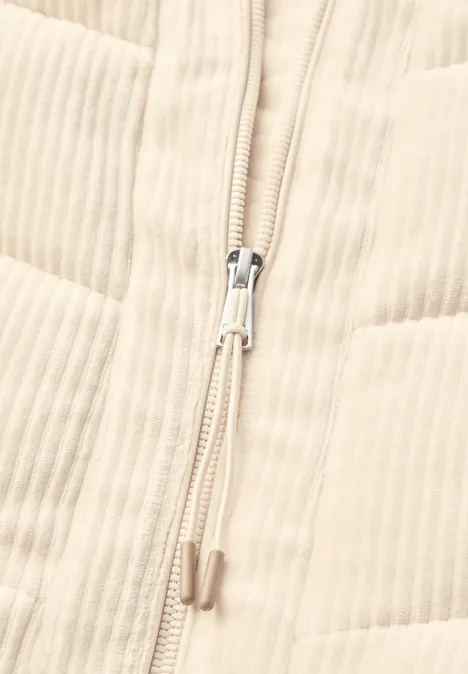 Cord-Weste mit Steppmuster und Zipper pearl beige Hellbeige Cord-Steppjacke mit mittigem Metallreißverschluss