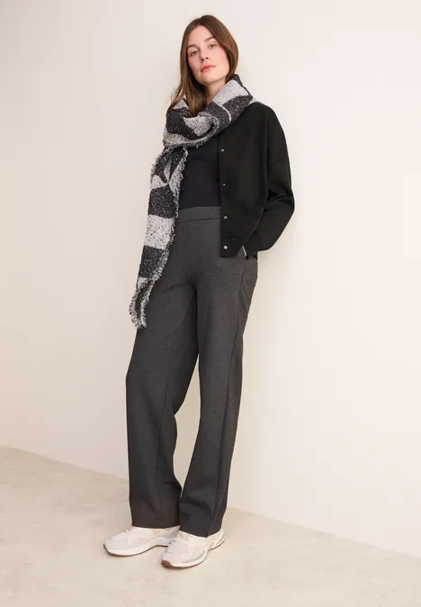 College Cardigan Black