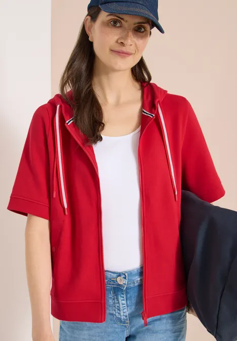 Sweaterjack met korte mouwen en capuchon glazed apple red Bitte bestätigen Sie, ob Sie die Beschreibungen im Format mit 'descriptions' und ISO-Codes wünschen.