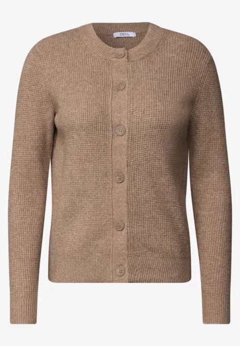 Vest met ronde hals en knoopsluiting creamy mocha melange Bruine gebreide cardigan met ronde hals, knoopsluiting en lange mouwen.
