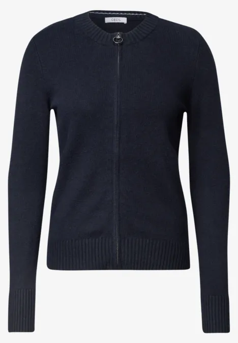 Dunkelblaue Strickjacke mit durchgehendem Reißverschluss, kleinem Knopf am Kragen, langen Ärmeln und Rippbündchen.
