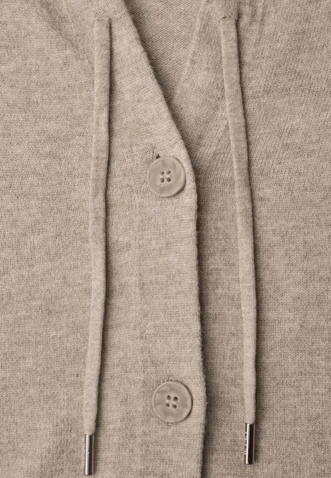 Langarm Cardigan mit Kapuze toffee cream melange Beige Strickjacke mit Kapuzenkordeln und sichtbaren Knöpfen