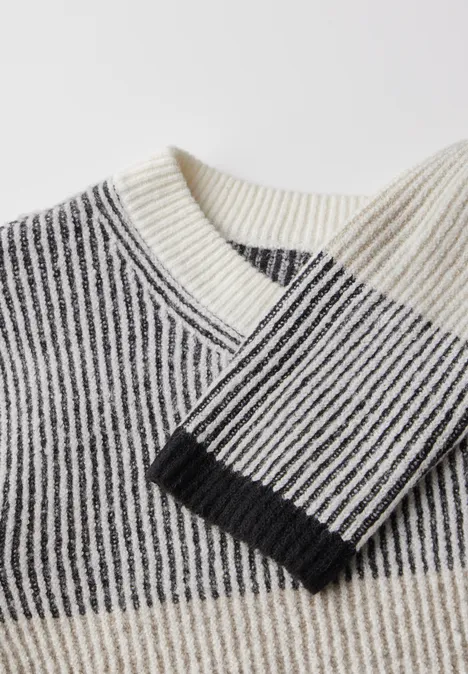 Gestreifter Pullover Black