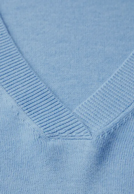 V-Neck Pullover light blue melange