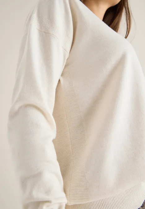 Trui met structuurdetails oat milk beige melange