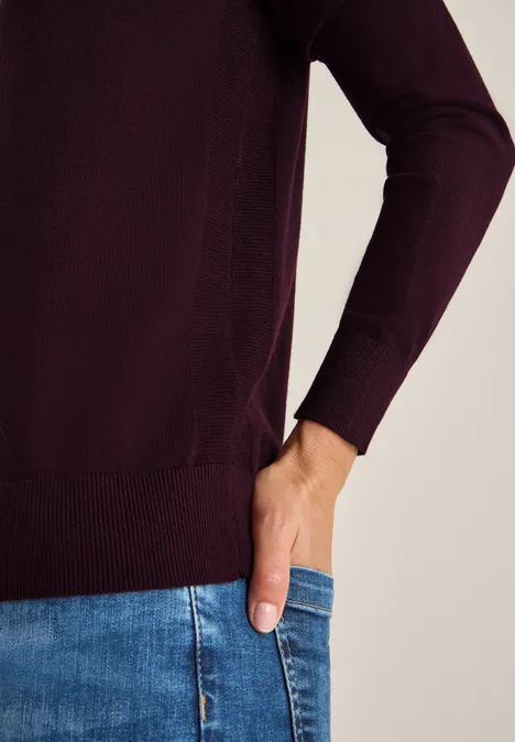 Kuscheliger Pullover eggplant red