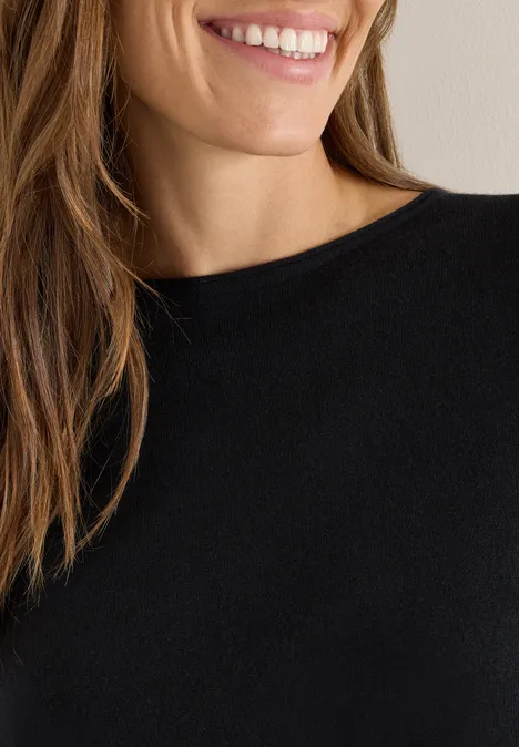 Pull-over avec détail structuré Black