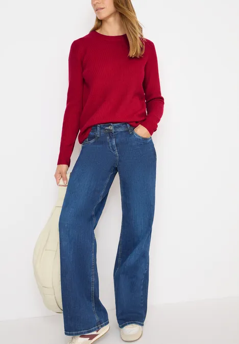 Pull-over avec détails structurés beaujolais red
