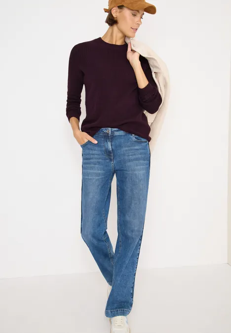 Pull-over avec détails structurés eggplant red
