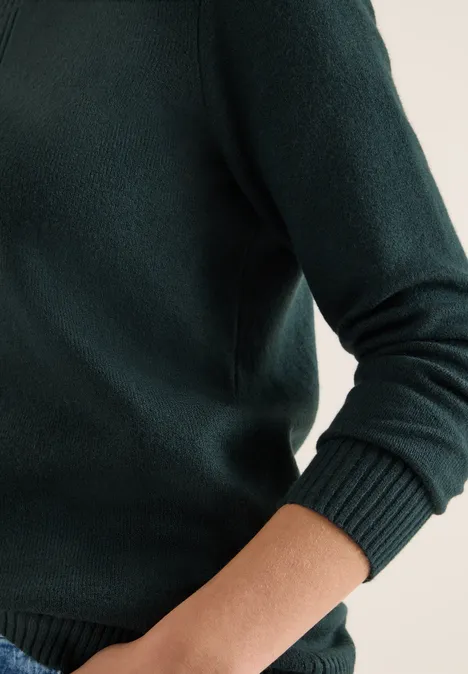 Kuscheliger Pullover ink green