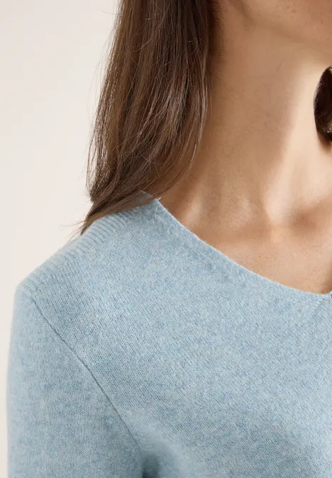 Pull douillet à col en V faded blue melange