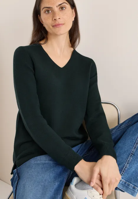 Pull douillet à col en V ink green