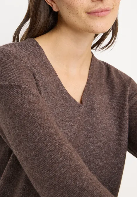 Pull douillet à col en V mushroom taupe melange