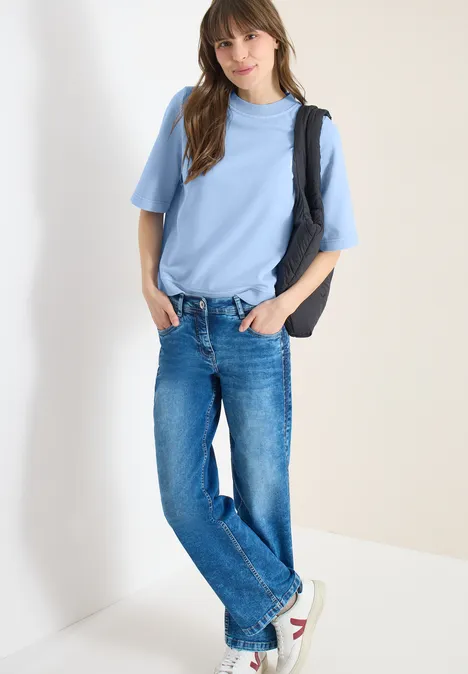 Kurzarm Sweatshirt im Garment dye Look fresh water blue