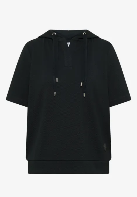 Schwarzer kurzärmeliger Hoodie mit Kapuze und lockerem Schnitt.